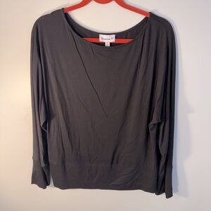 NWT Veronica M Cowel neck or Off the Shoulder top in size XL